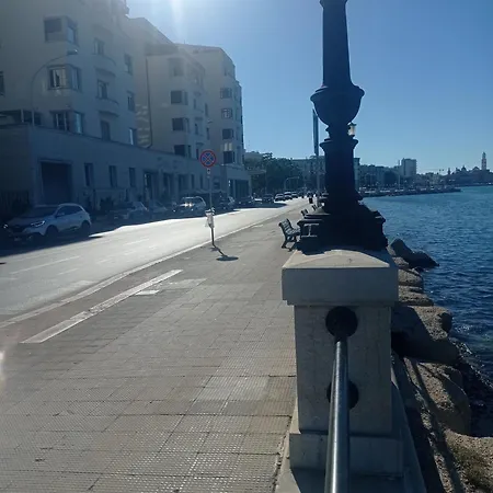 Alojamento de Acomodação e Pequeno-almoço Volare Mare Fuori 4*